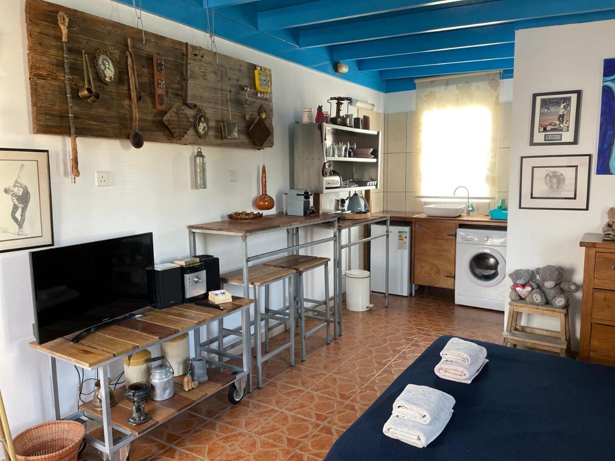 Mp Cozy Apartment Near The Sea Paphos Bagian luar foto