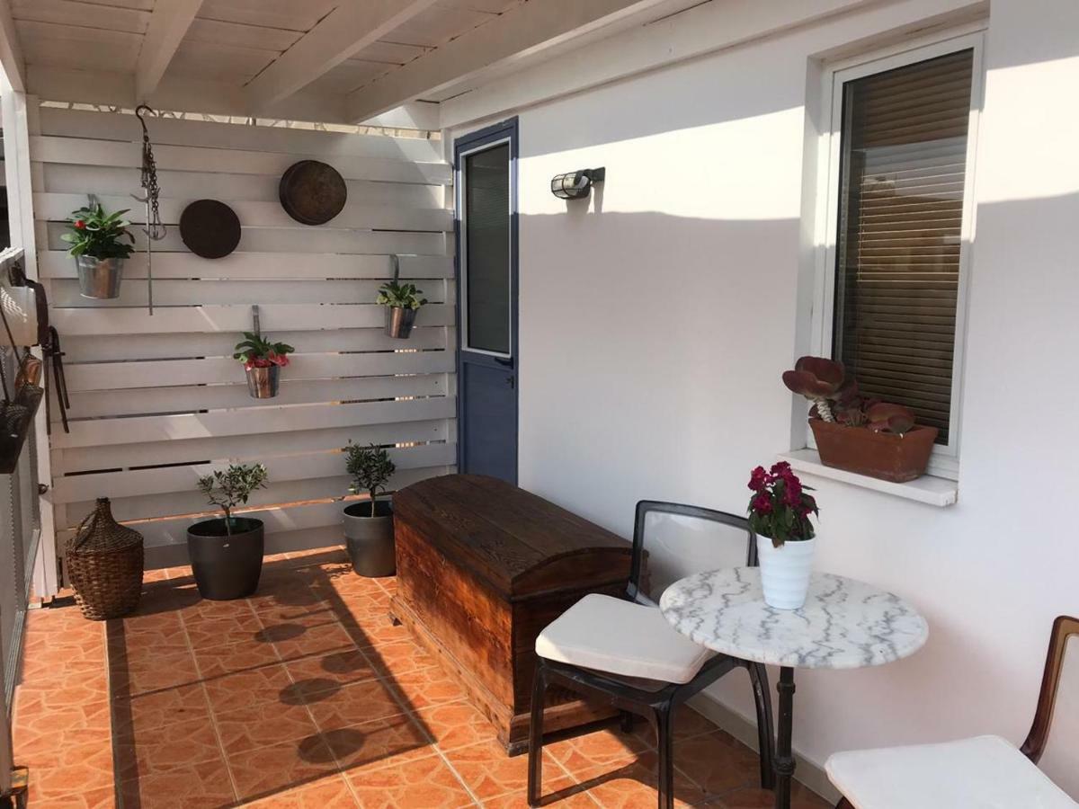 Mp Cozy Apartment Near The Sea Paphos Bagian luar foto